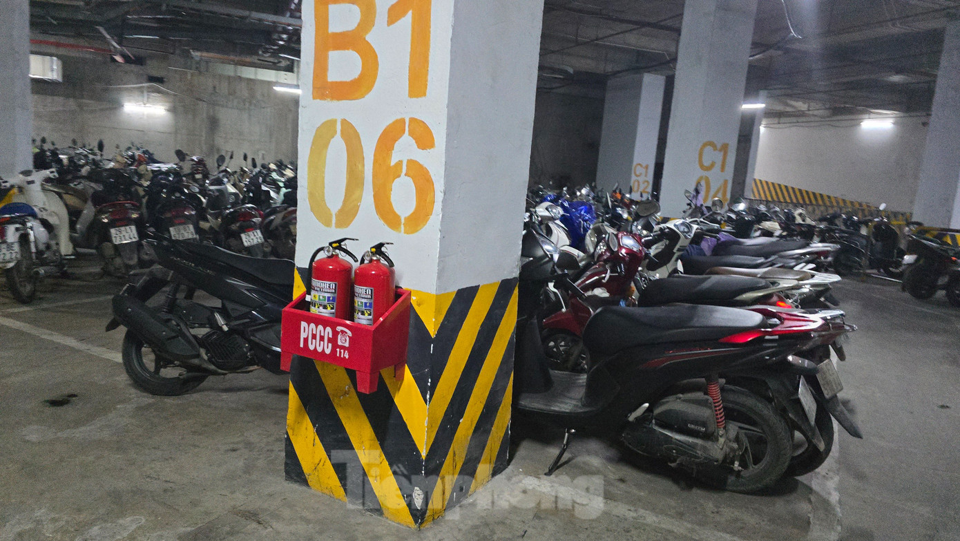 Bình cứu hỏa dưới tầng hầm Cụm tòa nhà Usilk City