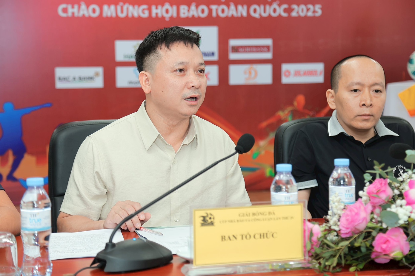 Thành viên ban tổ chức Giải bóng đá Cúp Nhà báo và Công luận lần thứ IV năm 2025.