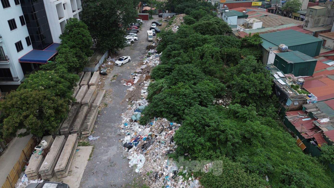 Do chậm triển khai, nhiều khu vực trong dự án đã biến thành nơi tập kết rác thải, bãi tập kết vật liệu xây dựng. Cử tri quận Hoàng Mai đã nhiều lần phản ánh đến đoàn đại biểu Quốc hội, HĐND thành phố, HĐND quận về tình trạng này.