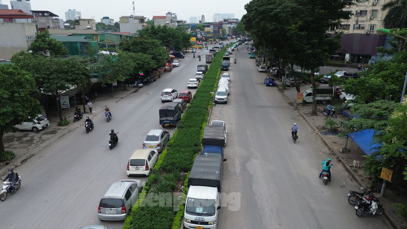 Dự án xây dựng đường vành đai 2,5 đoạn Đầm Hồng - Quốc lộ 1A được đầu tư theo hình thức hợp đồng BT (xây dựng - chuyển giao) với chiều dài 1,6km, tổng mức đầu tư hơn 1.300 tỷ đồng. Công trình khởi công năm 2014, dự kiến hoàn thành năm 2017.