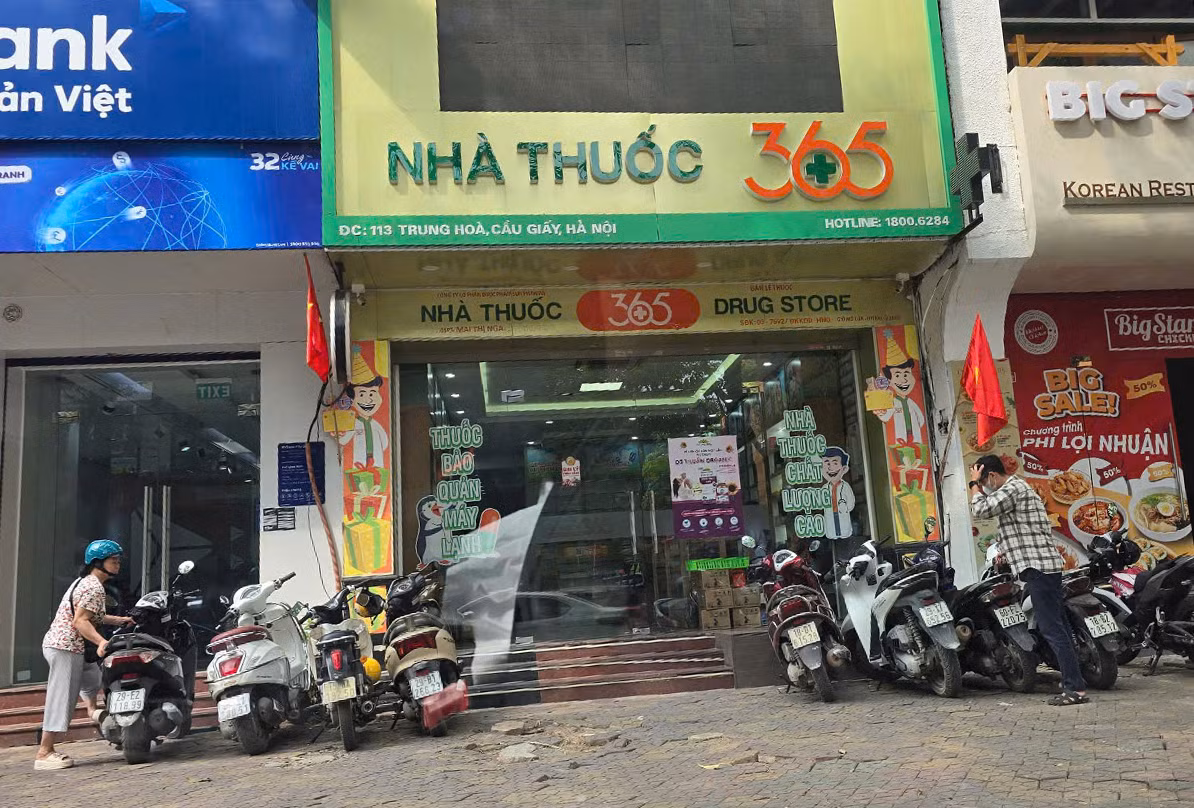 Nhà thuốc 365, số 113 Trung Hòa, quận Cầu Giấy
