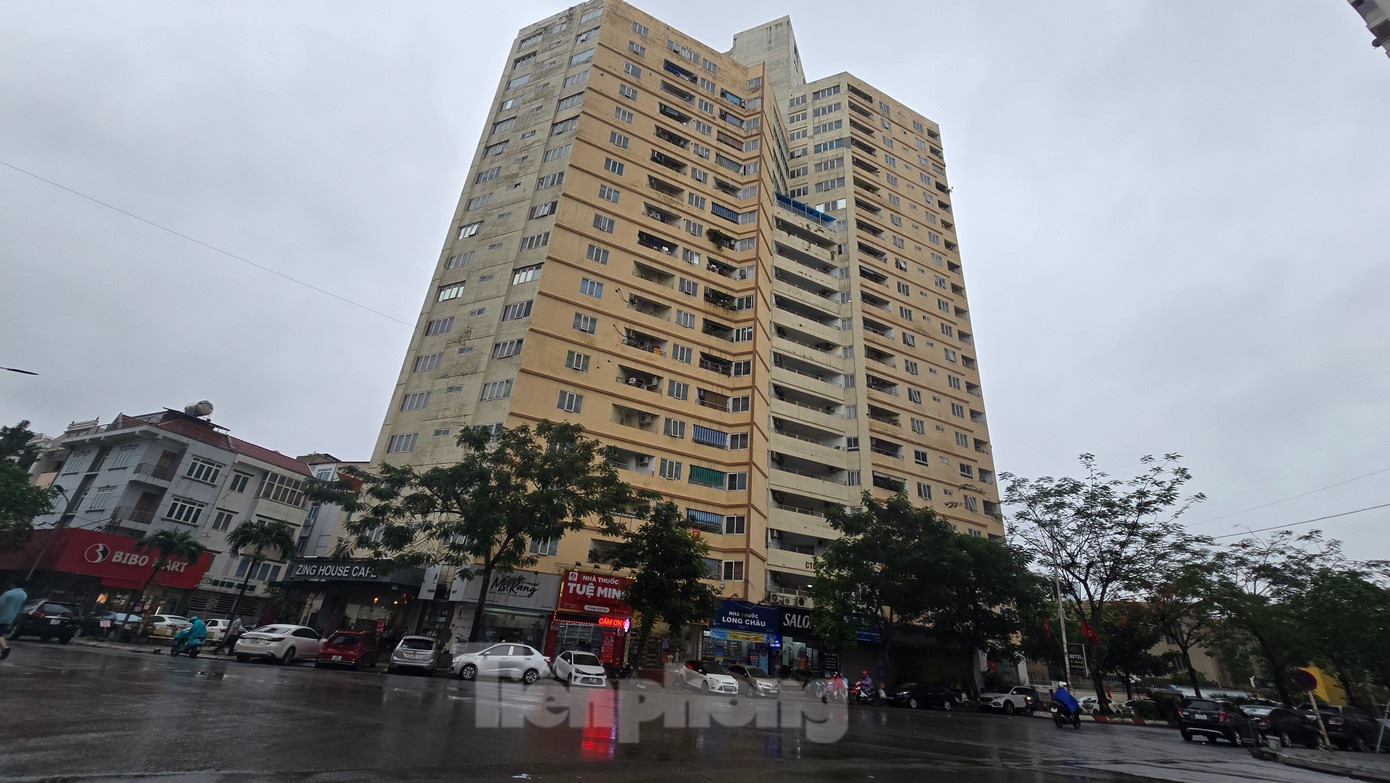 Cách đó không xa là tòa nhà CT6 (phường La Khê) cũng chưa được nghiệm thu PCCC.