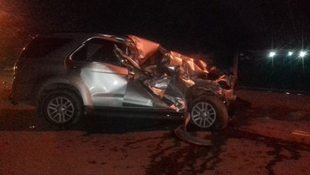 BẢN TIN ATGT: Xe máy đâm xe tải, 3 thanh niên thương vong ảnh 4