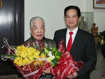 Thủ tướng Nguyễn Tấn Dũng và nguyên Tổng Bí thư Đỗ Mười. Ảnh VGP/Nhật Bắc. Thủ tướng Nguyễn Tấn Dũng và nguyên Tổng Bí thư Đỗ Mười. Ảnh VGP/Nhật Bắc