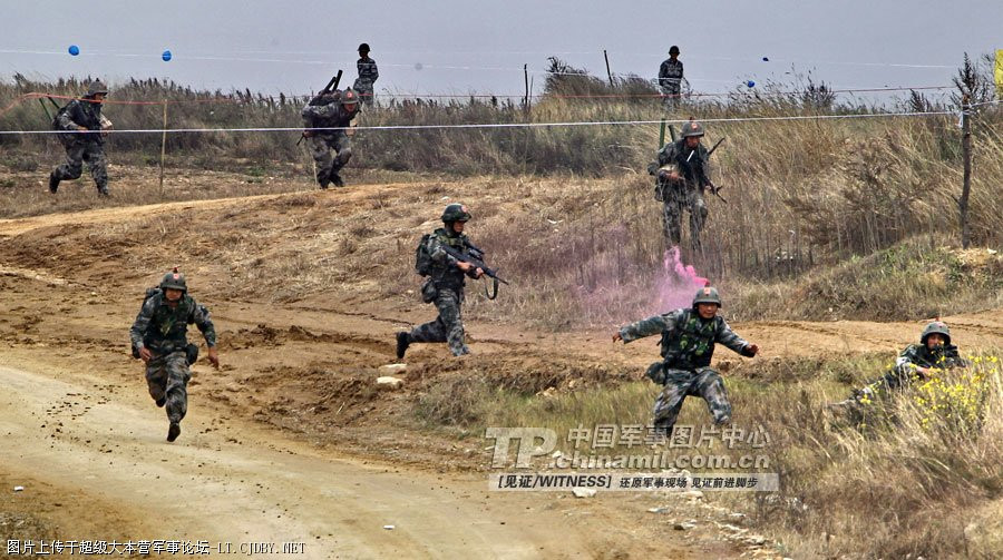 Bộ binh PLA liên tục tập trận quy mô lớn thời gian gần đây. Bộ binh PLA liên tục tập trận quy mô lớn thời gian gần đây