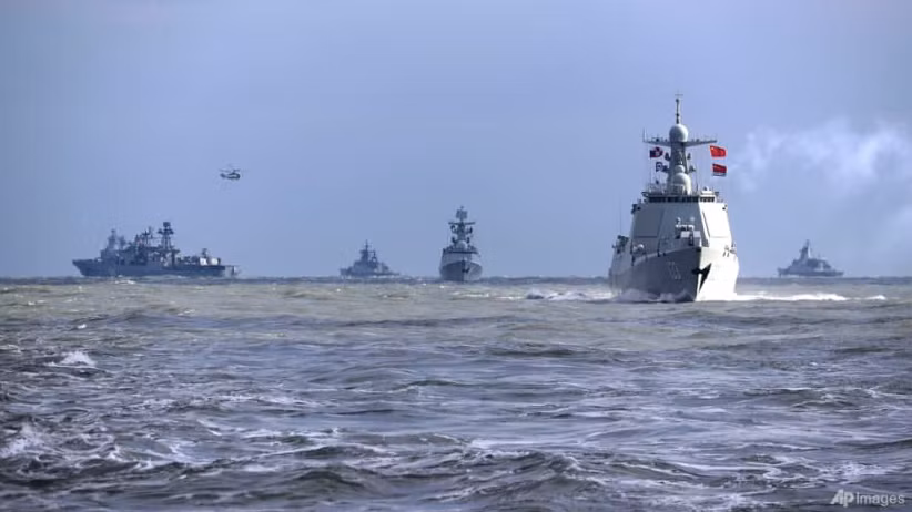 Các tàu chiến của Nga và Trung Quốc tập trận chung trên Biển Nhật Bản, tháng 12/2022. (Ảnh: AP)