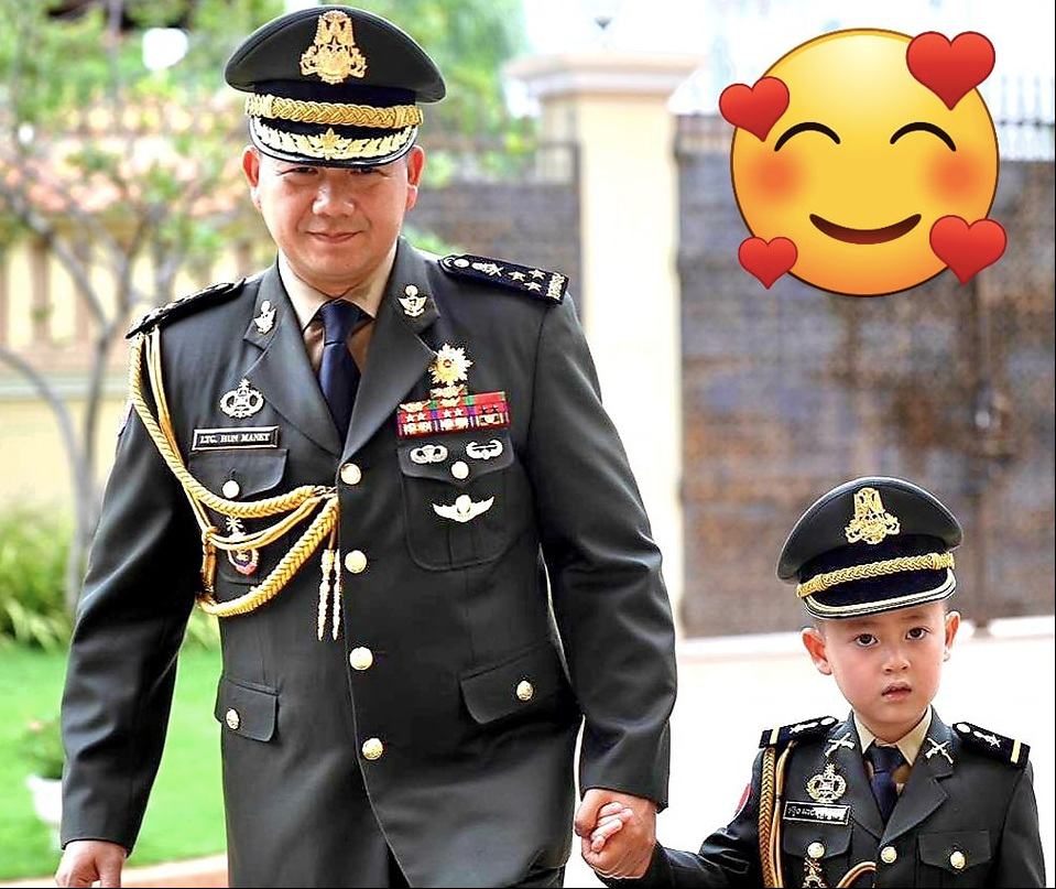 Bức ảnh ông Hun Manet và con trai trên trang Facebook cá nhân.