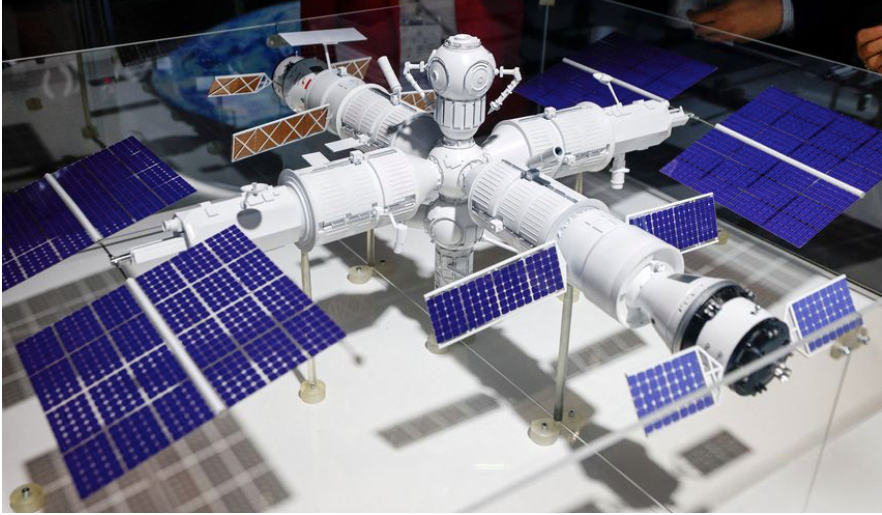 Mô hình trạm quỹ đạo mà Nga dự định sẽ bắt đầu phóng lên vào năm 2027. (Ảnh: Reuters)