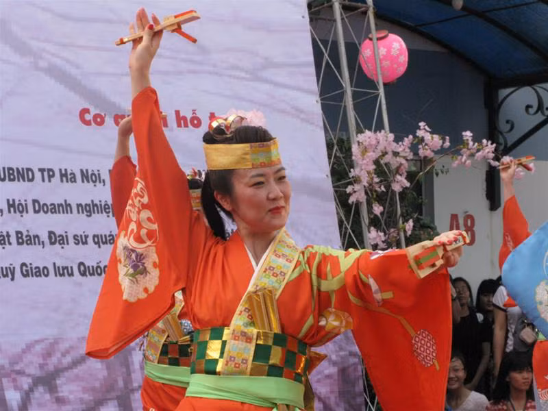 Một nghệ sỹ Nhật trong điệu múa Yosakoi