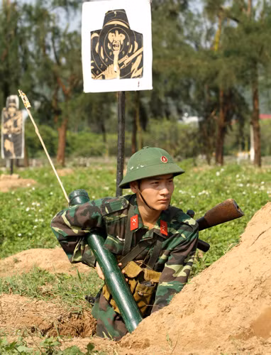 Những gương mặt cương nghị và rắn ròi trên thao trường