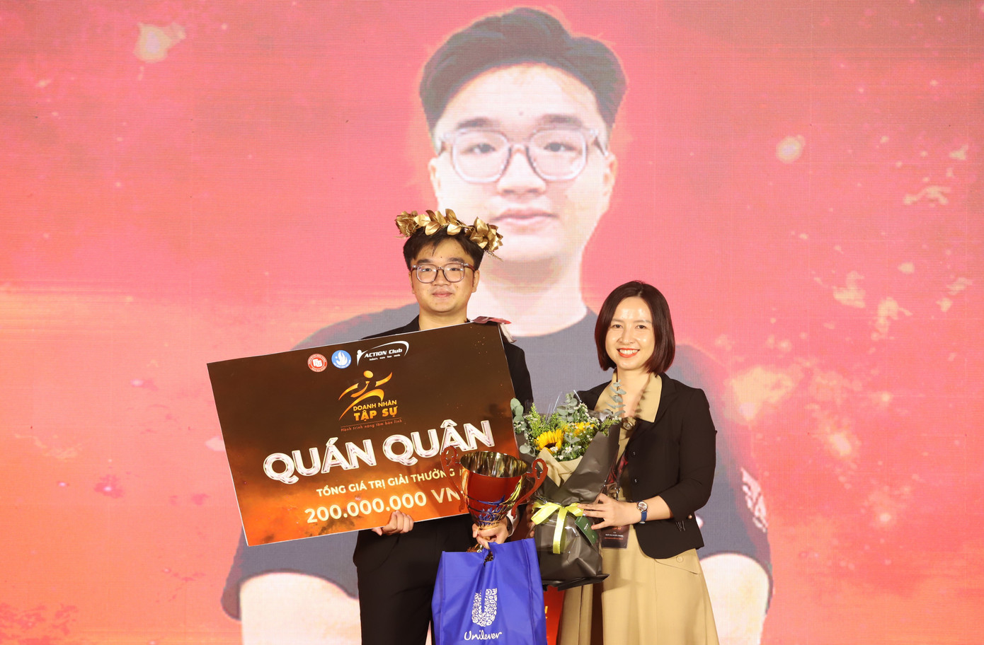 Võ Trần Trung Nhân đoạt giải Quán quân cuộc thi. Võ Trần Trung Nhân đoạt giải Quán quân cuộc thi.