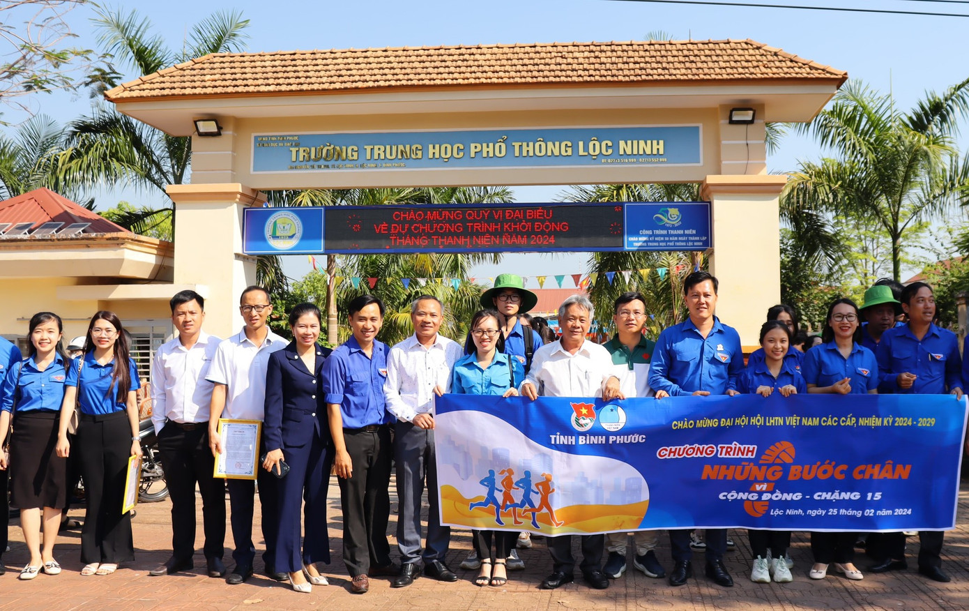 Dịp này, Tỉnh Đoàn Bình Phước cũng hưởng ứng chương trình "Những bước chân vì cộng đồng - chặng 15", do T.Ư Đoàn phát động.