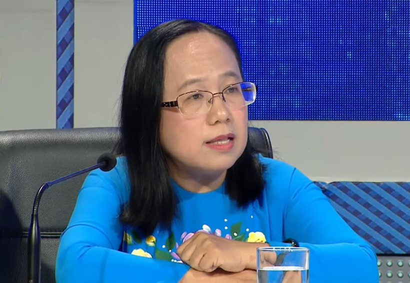 Phó Chánh Văn phòng UBND TPHCM Đinh Thị Thanh Thủy trao đổi tại chương trình. (Ảnh chụp màn hình) Phó Chánh Văn phòng UBND TPHCM Đinh Thị Thanh Thủy trao đổi tại chương trình. (Ảnh chụp màn hình)