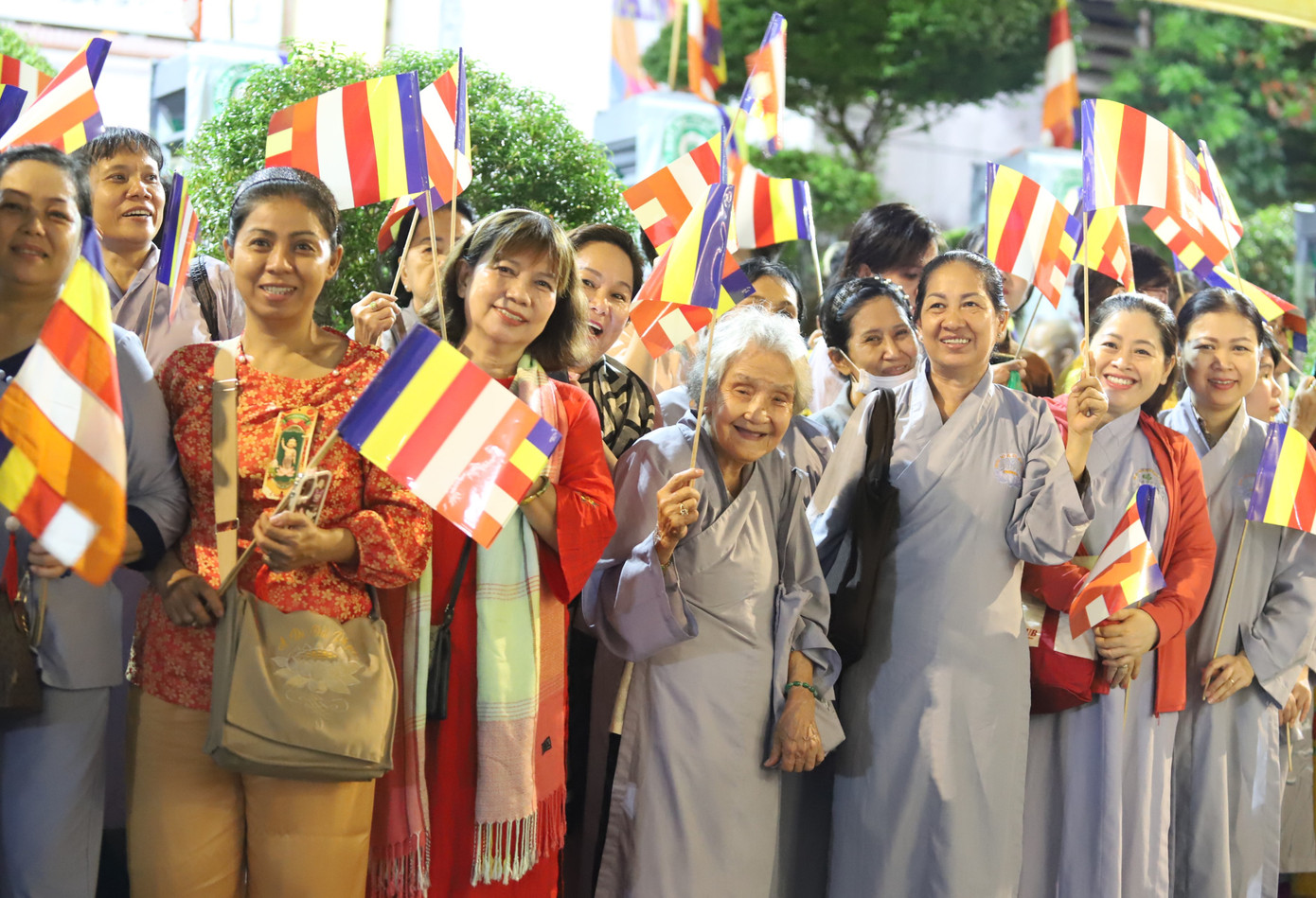 Đây là hoạt động mở màn cho chuỗi hoạt động chào mừng Tuần lễ Phật đản Phật lịch 2568, Dương lịch 2024. Tiếp nối truyền thống, Đại lễ Phật đản góp phần trao truyền những giá trị tư tưởng cao đẹp của bậc Đức Thế tôn - Đức Phật Thích ca, cùng nguyện cầu cho thế giới hòa bình, giải trừ khổ đau, tham sân si...