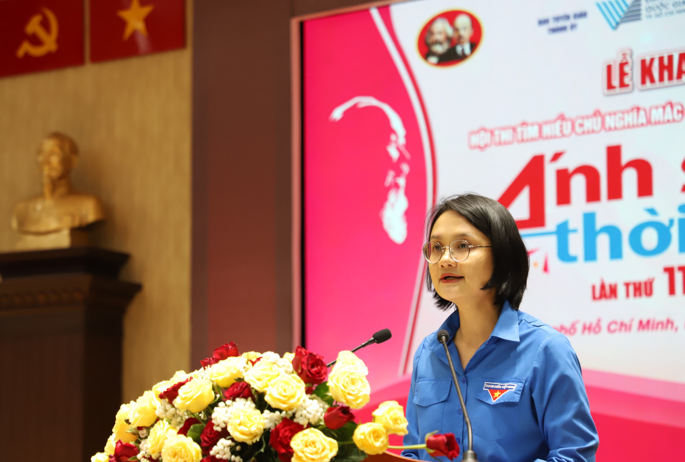 Phó Bí thư Thành Đoàn TPHCM Trần Thu Hà phát biểu tại buổi lễ. Ảnh: Ngô Tùng Phó Bí thư Thành Đoàn TPHCM Trần Thu Hà phát biểu tại buổi lễ. Ảnh: Ngô Tùng