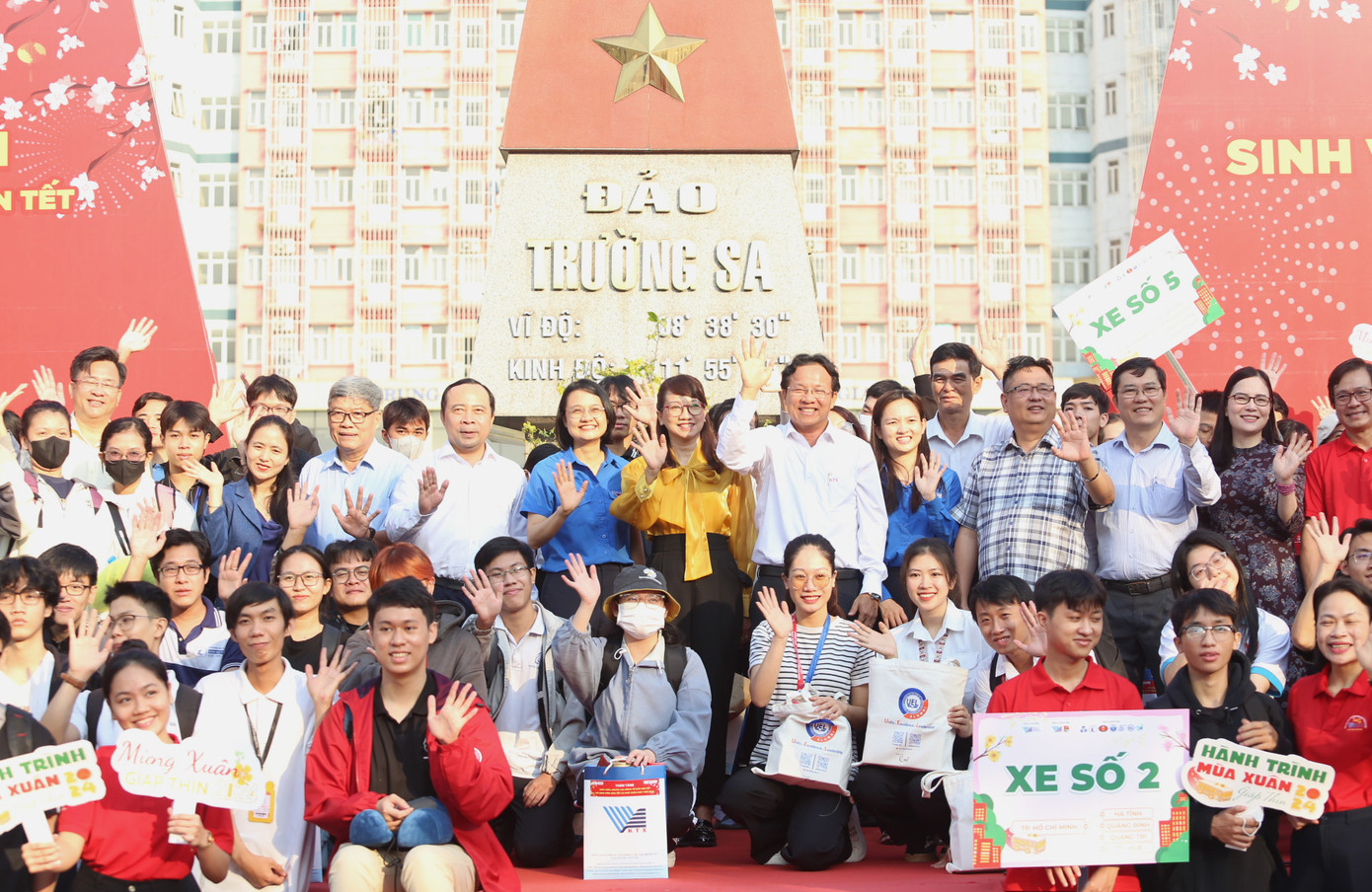 Nhiều bạn sinh viên không có điều kiện về quê đón Tết cũng được chăm lo, san sẻ kịp thời. Ảnh: Ngô Tùng Nhiều bạn sinh viên không có điều kiện về quê đón Tết cũng được chăm lo, san sẻ kịp thời. Ảnh: Ngô Tùng