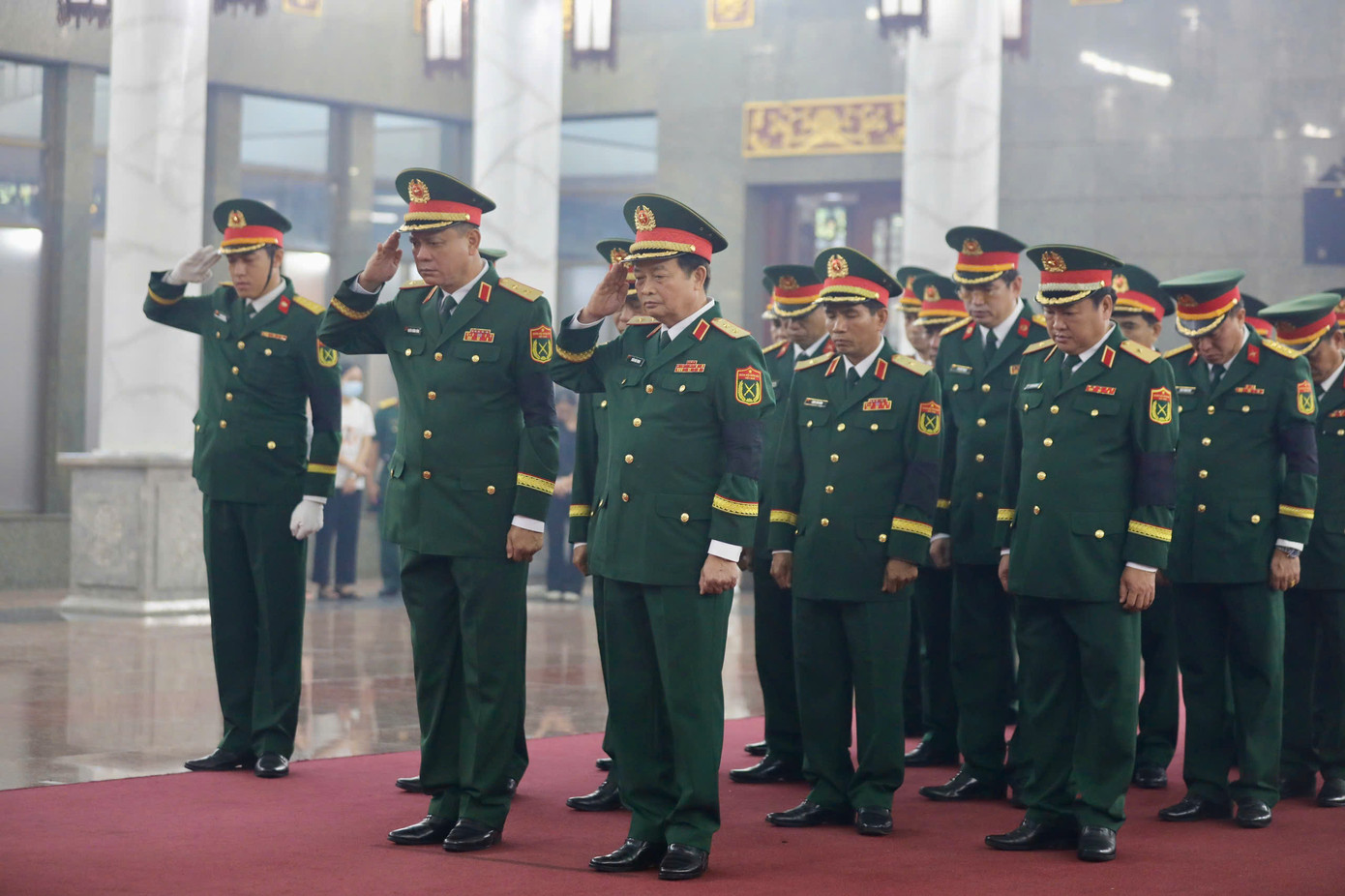 Đoàn Đảng ủy, Bộ Tư lệnh Quân khu 7 do Trung tướng Nguyễn Trường Thắng - Tư lệnh Quân khu làm Trưởng đoàn - vào viếng các liệt sĩ. Đoàn Đảng ủy, Bộ Tư lệnh Quân khu 7 do Trung tướng Nguyễn Trường Thắng - Tư lệnh Quân khu làm Trưởng đoàn - vào viếng các liệt sĩ.