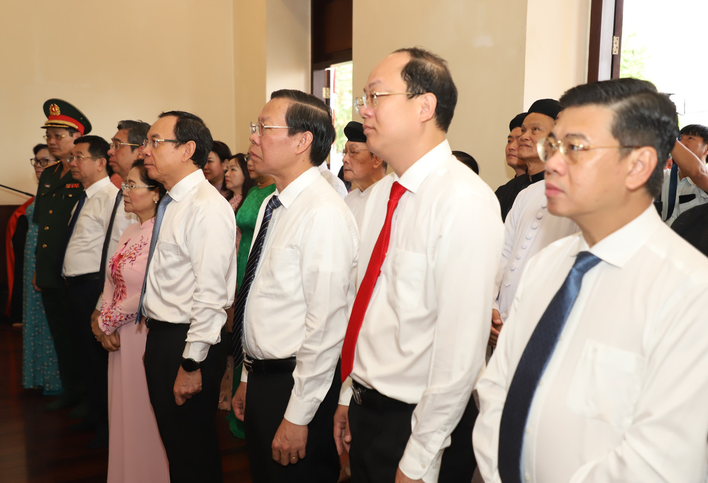 Sáng 19/5, tại Bảo tàng Hồ Chí Minh chi nhánh TPHCM, đoàn đại biểu Thành ủy - HĐND - UBND - Ủy ban Mặt trận Tổ quốc Việt Nam TPHCM đã dâng hoa, dâng hương tưởng nhớ Chủ tịch Hồ Chí Minh.