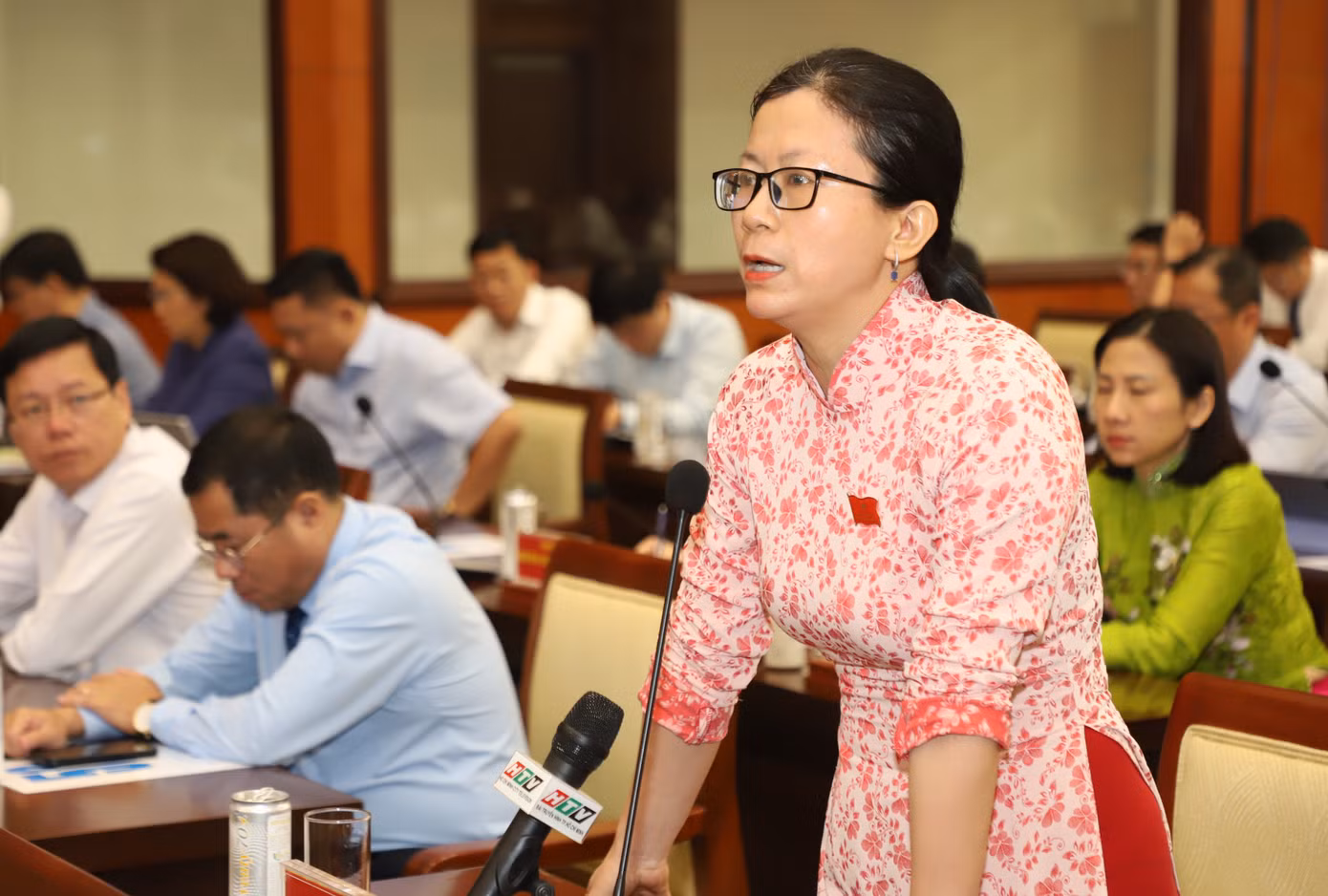 Đại biểu HĐND TPHCM thảo luận, xem xét một số vấn đề UBND TPHCM nêu tại kỳ họp trước khi biểu quyết thông qua. Ảnh: Ngô Tùng Đại biểu HĐND TPHCM thảo luận, xem xét một số vấn đề UBND TPHCM nêu tại kỳ họp trước khi biểu quyết thông qua. Ảnh: Ngô Tùng