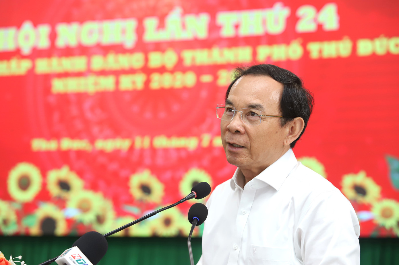 Bí thư Thành ủy TPHCM Nguyễn Văn Nên phát biểu chỉ đạo tại hội nghị. Ảnh: Ngô Tùng