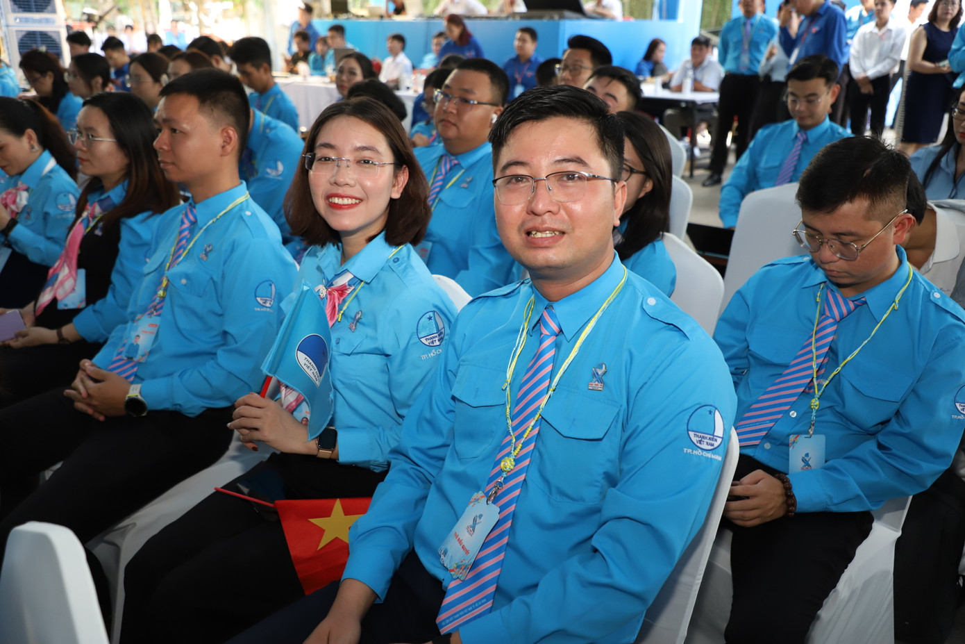 Chia sẻ với Tiền Phong, chị Huỳnh Mạnh Phương - Bí thư Đoàn trường Đại học Kinh tế - Luật (Đại học Quốc gia TPHCM) bày tỏ ấn tượng với những sản phẩm kết tinh từ trí tuệ, kỹ năng, khát vọng, từ lòng yêu Tổ quốc, yêu quê hương của thanh niên thành phố được đưa đến Đại hội. “Hình ảnh thanh niên không phân biệt giới tính, dân tộc, tôn giáo, nghề nghiệp, sở thích… cùng tề tựu dưới ngọn cờ của Hội LHTN Việt Nam, cùng khát khao cống hiến cho quê hương, đất nước thật sự gây xúc động mạnh đối với tôi. Kính chúc Hội ta mãi vững mạnh, tiên phong, hiệu triệu lớp lớp thanh niên chung sức cùng đất nước bước vào kỷ nguyên vươn mình của dân tộc”, Mạnh Phương chia sẻ.