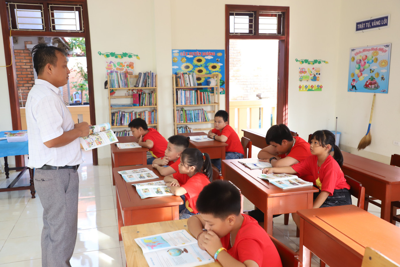 Lớp học nhỏ ở đảo Đá Tây A.