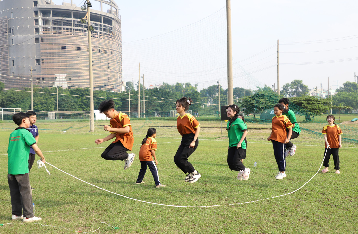 Chia sẻ tại chương trình, ông Huỳnh Vĩnh Ái – nguyên Thứ trưởng Bộ Văn hóa – Thể thao và Du lịch, Chủ tịch Uỷ ban Paralympic Việt Nam cho rằng ngày hội là dịp để tất cả mọi người cùng nhau cân nhắc việc lệ thuộc quá đáng những màn hình điện thoại, tivi và tái khám phá những niềm vui từ các hoạt động vận động khỏe mạnh.