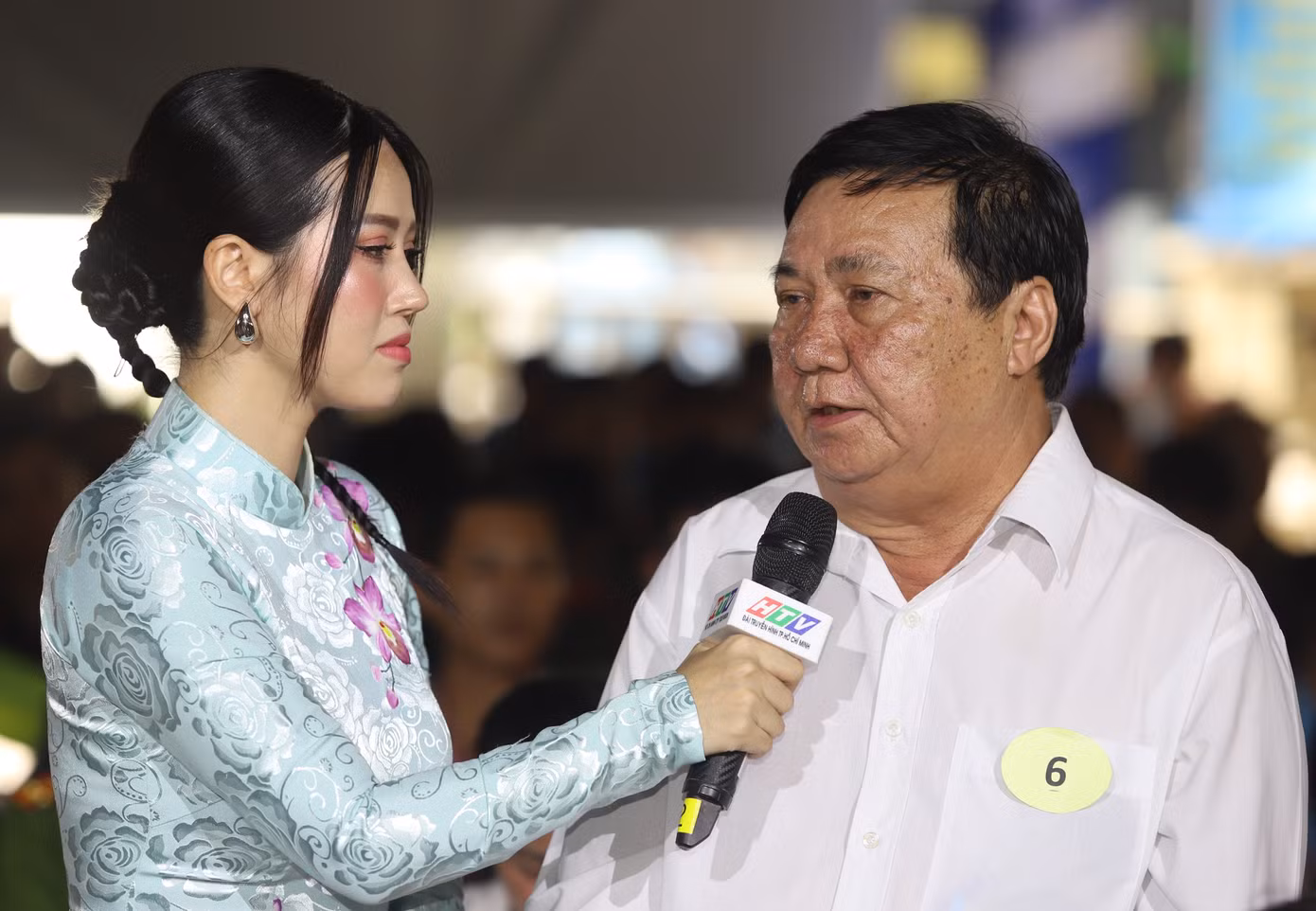 Ông Nguyễn Hữu Nghĩa chia sẻ tại chương trình. Ảnh: Ngô Tùng