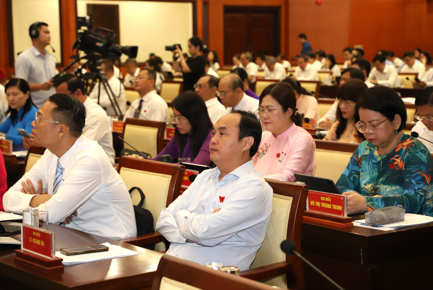 Đại biểu HĐND TPHCM dự kỳ họp. Ảnh: Ngô Tùng Đại biểu HĐND TPHCM dự kỳ họp. Ảnh: Ngô Tùng