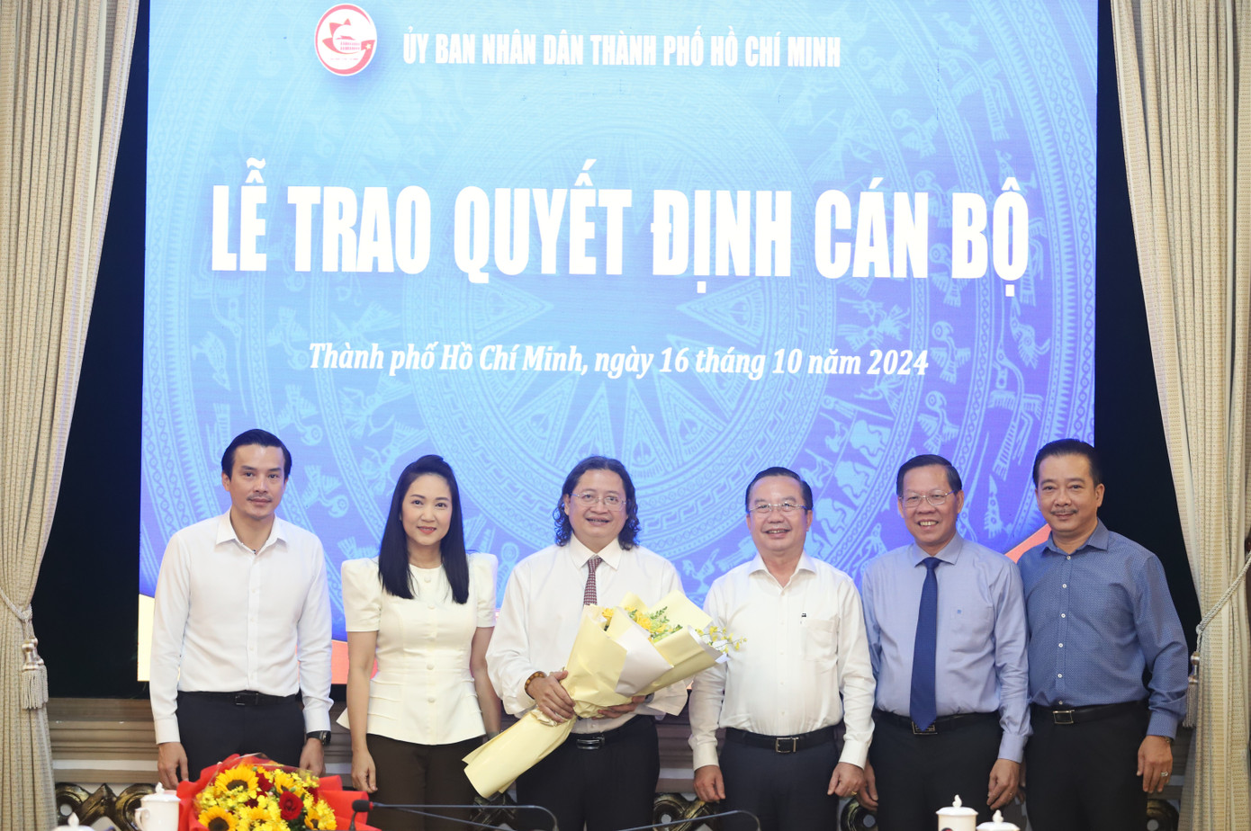 Ông Nguyễn Minh Nhựt cùng lãnh đạo Sở Văn hóa và Thể thao TPHCM tại buổi lễ nhận nhiệm vụ. Ảnh: Ngô Tùng Ông Nguyễn Minh Nhựt cùng lãnh đạo Sở Văn hóa và Thể thao TPHCM tại buổi lễ nhận nhiệm vụ. Ảnh: Ngô Tùng