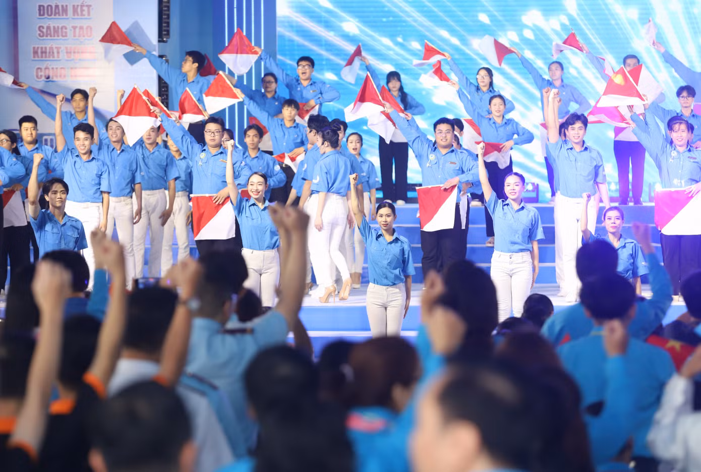 Khép lại Đại hội, mỗi đại biểu thanh niên mang theo niềm tin, khí thế phấn khởi tiếp tục phấn đấu, góp sức dựng xây Tổ quốc Việt Nam giàu mạnh và văn minh theo tinh thần câu khẩu hiệu của tổ chức Hội Liên hiệp Thanh niên Việt Nam.