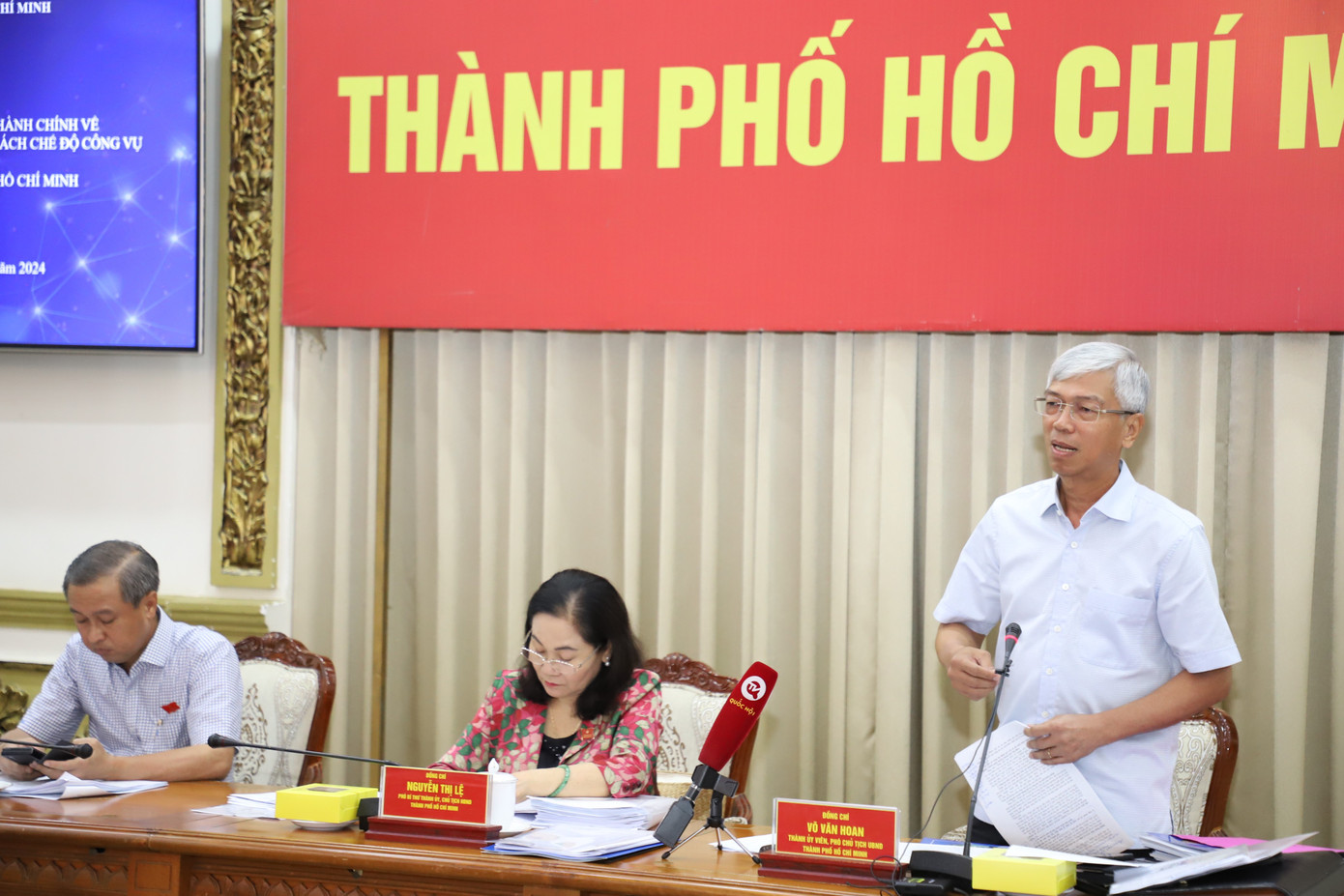 Phó Chủ tịch UBND TPHCM Võ Văn Hoan trao đổi tại hội nghị. (Ảnh: Ngô Tùng) Phó Chủ tịch UBND TPHCM Võ Văn Hoan trao đổi tại hội nghị. (Ảnh: Ngô Tùng)