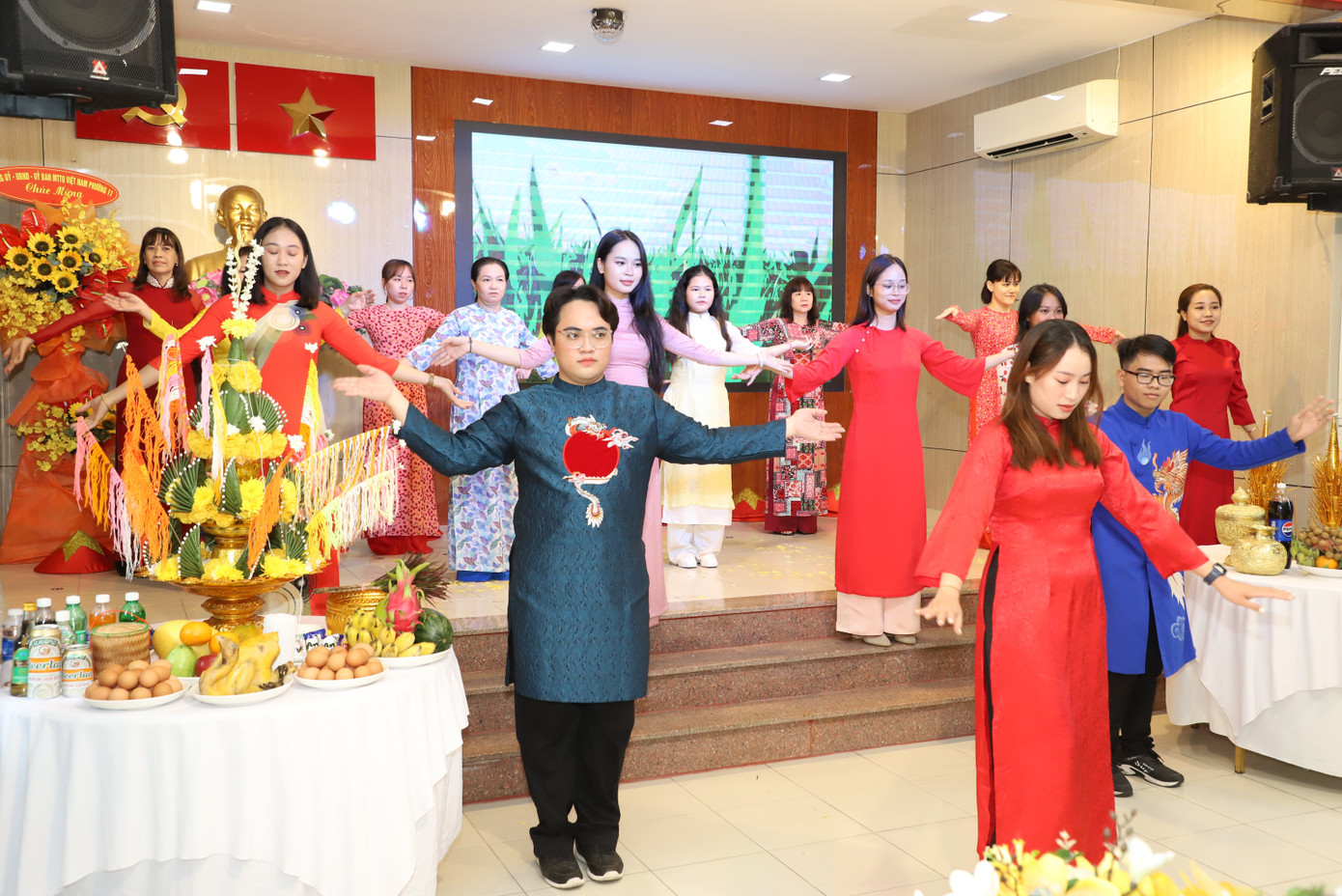 Lễ hội cũng góp phần tạo sợi dây liên kết, gắn bó giữa các bạn trẻ Lào, Campuchia với các gia đình nuôi và người dân tại TPHCM, mang lại cho các bạn cảm giác yêu thương, sum vầy trong dịp lễ lớn của đất nước mình. Qua đó, tạo động lực để các bạn phấn đấu và học tập đạt kết quả, đồng thời khơi dậy tình cảm quý mến giữa thế hệ trẻ Lào, Campuchia và nhân dân TPHCM, giúp các em sinh viên quốc tế hiểu thêm về đất nước, con người Việt Nam.