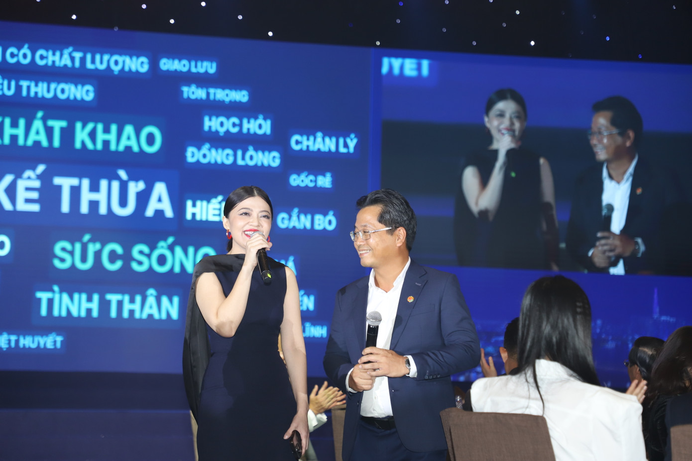 Buổi lễ kỷ niệm đã diễn ra talkshow với chủ đề “Tái tạo để tiên phong - tái tạo để kiến tạo”, tái hiện hành trình 30 năm đầy gian nan nhưng cũng vinh quang của tập thể YBA TPHCM.