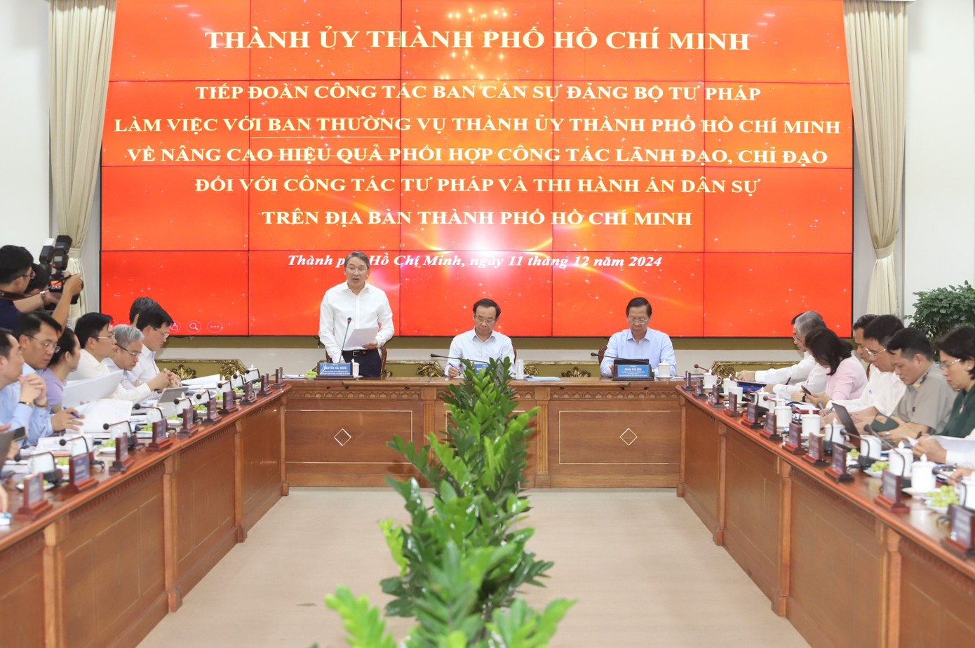 Buổi làm việc có sự tham dự, trao đổi của Bí thư Thành ủy TPHCM Nguyễn Văn Nên, Chủ tịch UBND TPHCM Phan Văn Mãi.