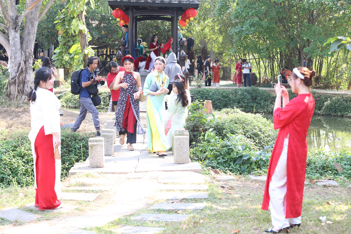 Đa phần khách đến với bảo tàng là các thiếu nữ, các bạn sinh viên đang học tập trên địa bàn TPHCM.