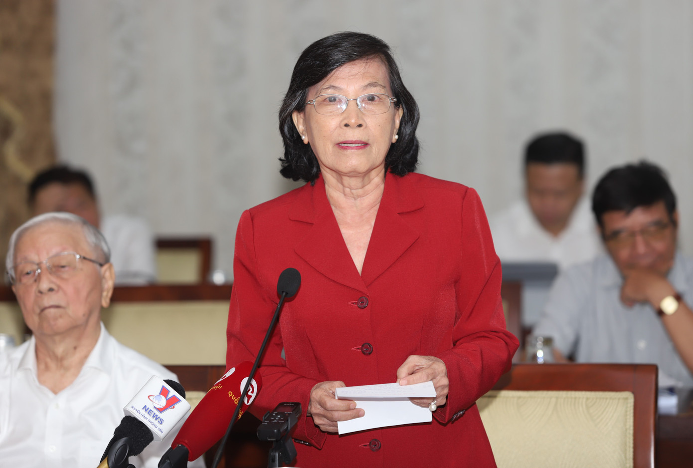 Bà Phạm Phương Thảo trao đổi tại hội thảo. Ảnh: Ngô Tùng.