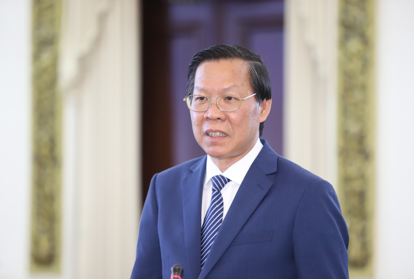 Chủ tịch UBND TPHCM Phan Văn Mãi. Chủ tịch UBND TPHCM Phan Văn Mãi.