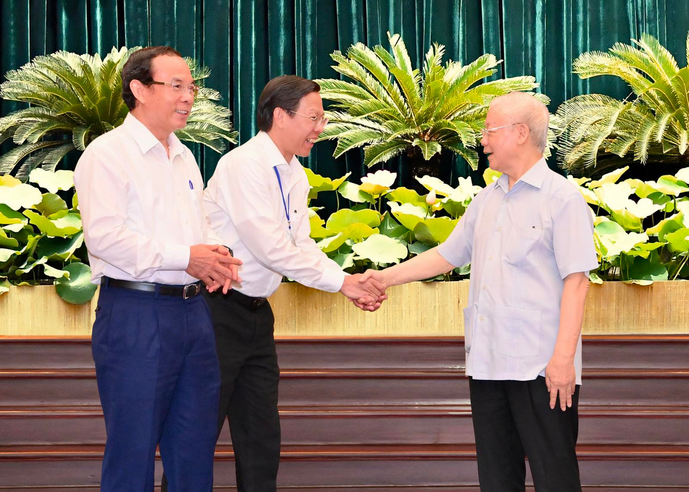 Tổng Bí thư Nguyễn Phú Trọng cùng lãnh đạo TPHCM tại buổi thăm và làm việc với Ban Chấp hành Đảng bộ TPHCM ngày 23/9/2022. Ảnh: Việt Dũng Tổng Bí thư Nguyễn Phú Trọng cùng lãnh đạo TPHCM tại buổi thăm và làm việc với Ban Chấp hành Đảng bộ TPHCM ngày 23/9/2022. Ảnh: Việt Dũng