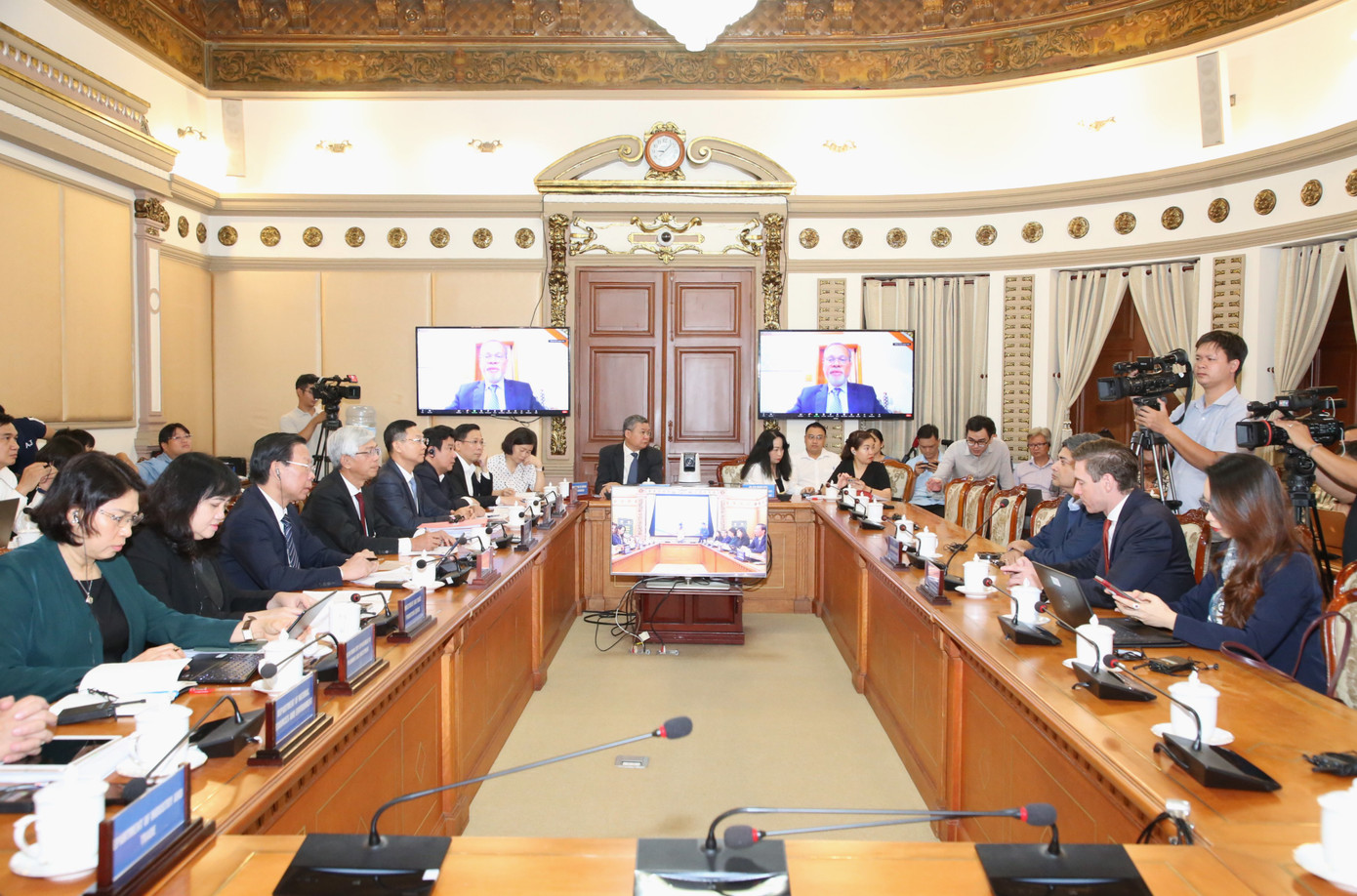 Quang cảnh buổi làm việc. Ảnh: Ngô Tùng Quang cảnh buổi làm việc. Ảnh: Ngô Tùng