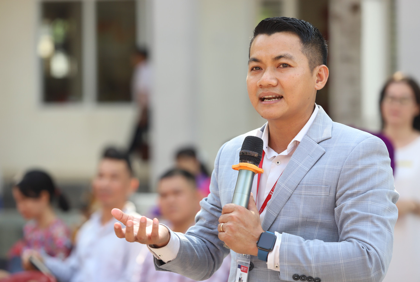 ThS Lý Quốc Huy chia sẻ cùng bạn trẻ. ThS Lý Quốc Huy chia sẻ cùng bạn trẻ.