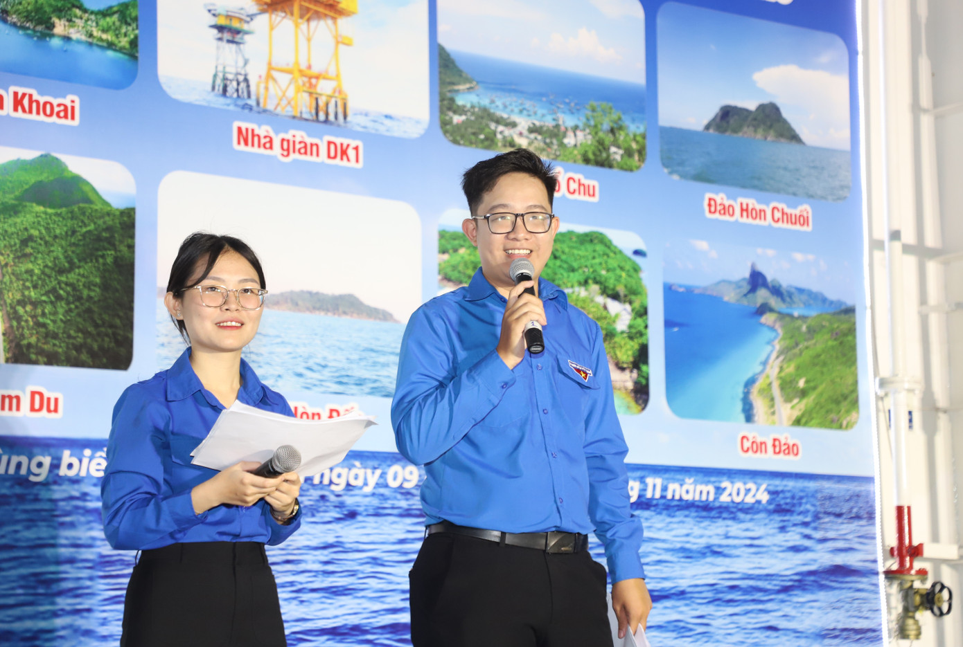 Cũng trong chuyến hải trình, các đại biểu cùng thi tài sôi nổi với hội thi tìm hiểu về biển, đảo Việt Nam.