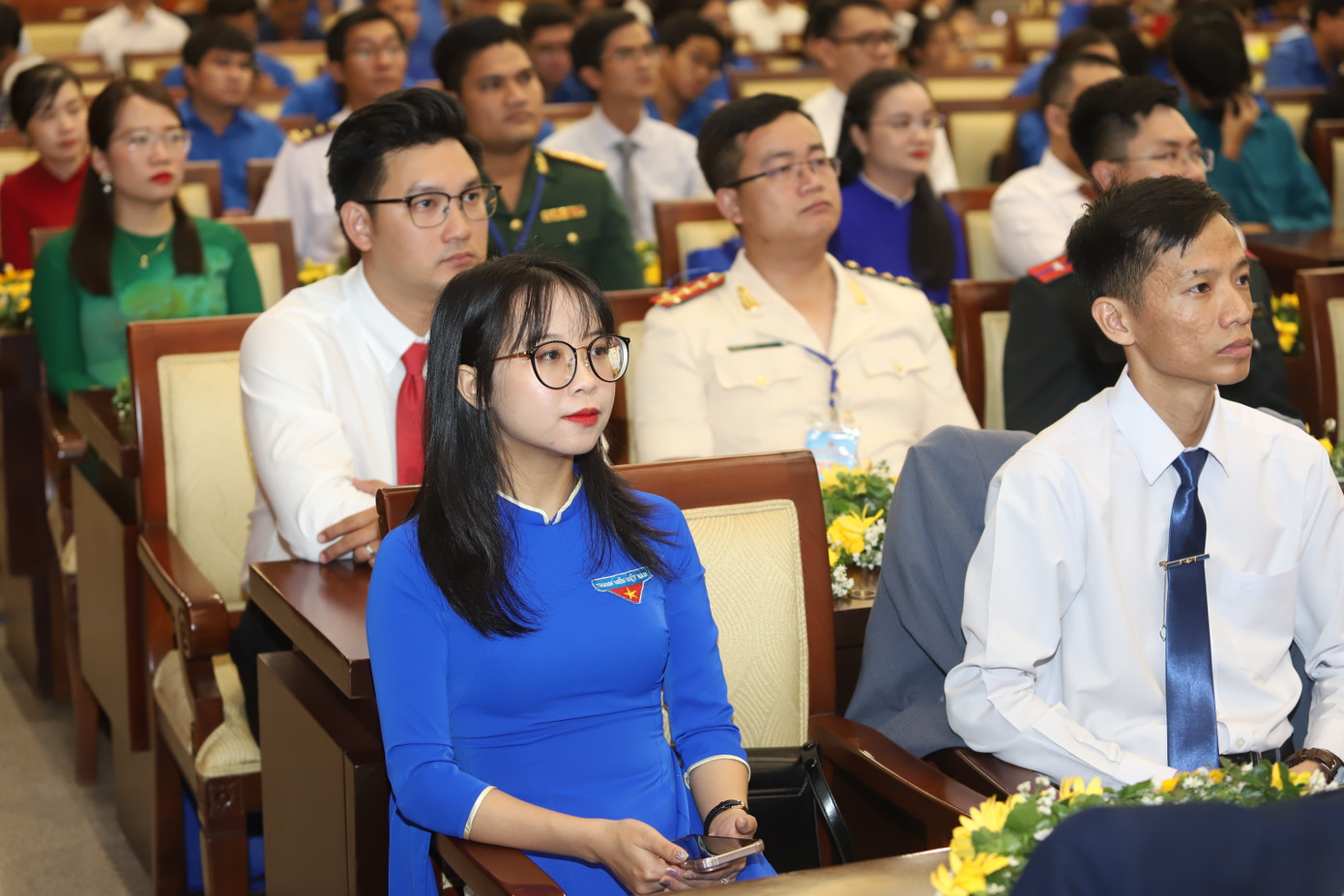 Các bạn cán bộ Đoàn, đoàn viên thanh niên tiêu biểu dự chương trình. Các bạn cán bộ Đoàn, đoàn viên thanh niên tiêu biểu dự chương trình.