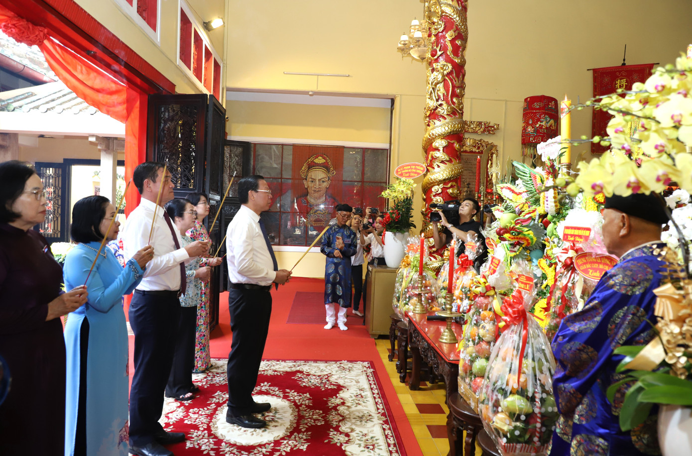 Đến dự lễ giỗ có: Ủy viên Trung ương Đảng, Phó Bí thư Thành ủy, Chủ tịch UBND TPHCM Phan Văn Mãi; nguyên Bí thư Tỉnh ủy Tây Ninh Lê Thị Bân; nguyên Phó Bí thư Thành ủy TPHCM Nguyễn Thị Thu Hà; Chủ nhiệm Ủy ban Kiểm tra Thành ủy TPHCM Trần Kim Yến; Phó Chủ tịch UBND TPHCM Trần Thị Diệu Thúy; Giám đốc Công an TPHCM Lê Hồng Nam; nhà nghiên cứu sử học Nguyễn Đình Tư, cùng hậu duệ Đức Tả quân Lê Văn Duyệt Đến dự lễ giỗ có: Ủy viên Trung ương Đảng, Phó Bí thư Thành ủy, Chủ tịch UBND TPHCM Phan Văn Mãi; nguyên Bí thư Tỉnh ủy Tây Ninh Lê Thị Bân; nguyên Phó Bí thư Thành ủy TPHCM Nguyễn Thị Thu Hà; Chủ nhiệm Ủy ban Kiểm tra Thành ủy TPHCM Trần Kim Yến; Phó Chủ tịch UBND TPHCM Trần Thị Diệu Thúy; Giám đốc Công an TPHCM Lê Hồng Nam; nhà nghiên cứu sử học Nguyễn Đình Tư, cùng hậu duệ Đức Tả quân Lê Văn Duyệt