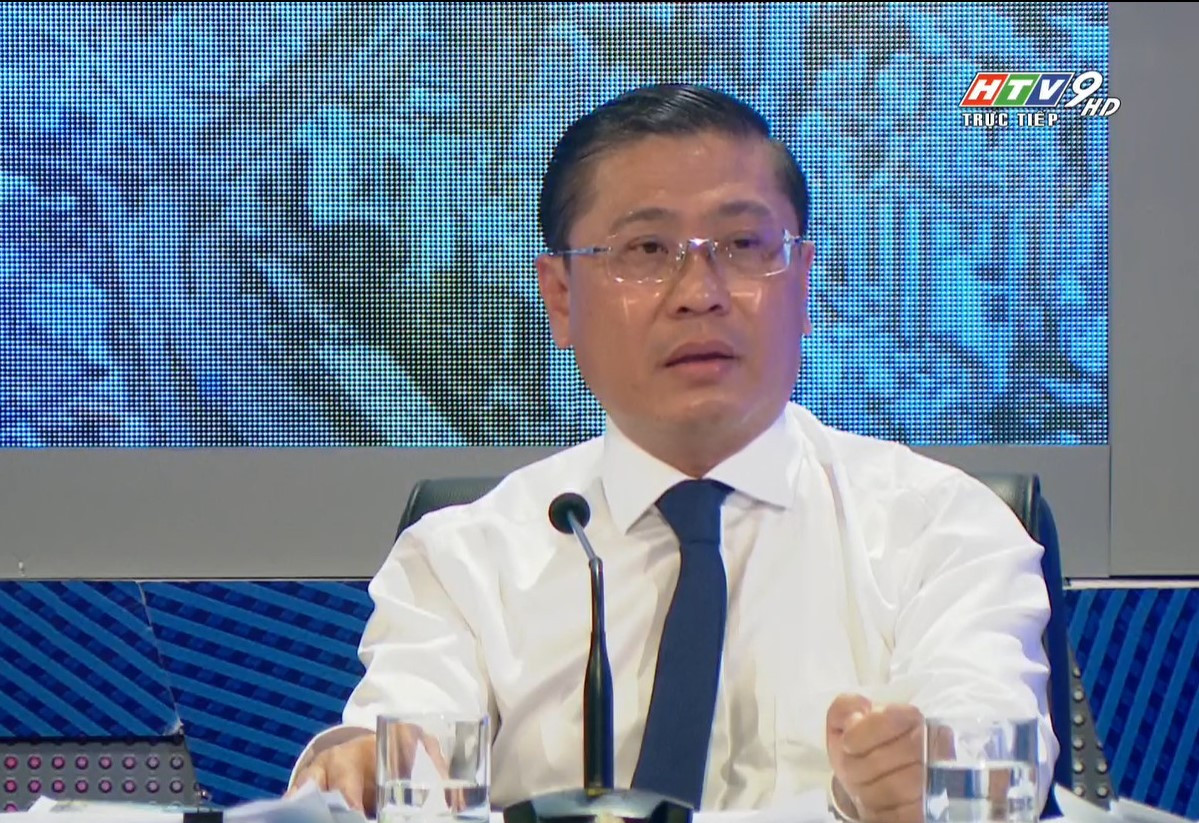 Phó Giám đốc Sở TN&amp;MT TPHCM Huỳnh Văn Thanh trao đổi tại chương trình. (Ảnh chụp màn hình).