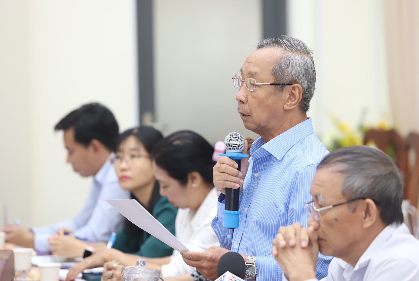 Ông Nguyễn Văn Dũng trao đổi tại hội nghị. Ảnh: Ngô Tùng.