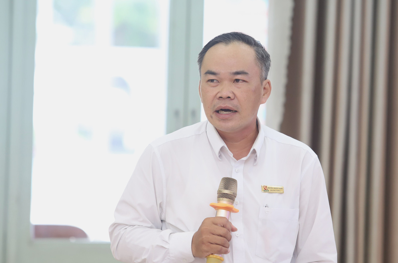 Phó Hiệu trưởng Trường Đoàn Lý Tự Trọng Nguyễn Trọng Nghĩa nêu ý kiến.