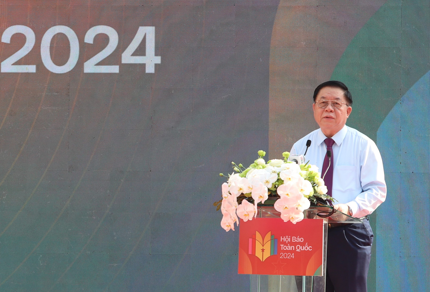 Trưởng ban Tuyên giáo Trung ương Nguyễn Trọng Nghĩa phát biểu tại buổi bế mạc Hội báo. Ảnh: Ngô Tùng Trưởng ban Tuyên giáo Trung ương Nguyễn Trọng Nghĩa phát biểu tại buổi bế mạc Hội báo. Ảnh: Ngô Tùng