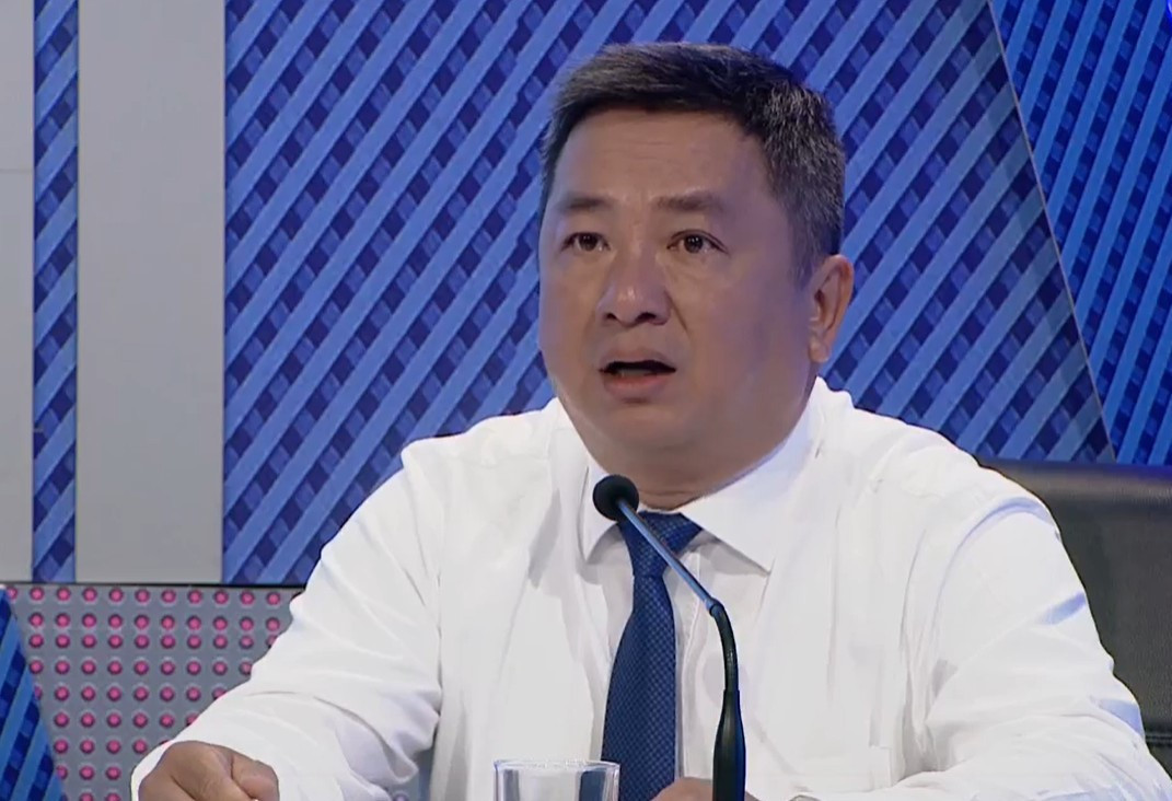 Phó Giám đốc Sở Xây dựng TPHCM Đặng Phú Thành trao đổi tại chương trình (Ảnh chụp màn hình).