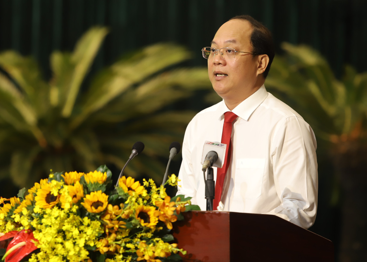 Phó Bí thư Thường trực Thành ủy TPHCM Nguyễn Hồ Hải phát biểu tại buổi lễ. Ảnh: Ngô Tùng